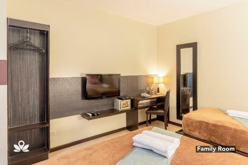Lorenzzo Suites Hotel Makati City Exteriör bild